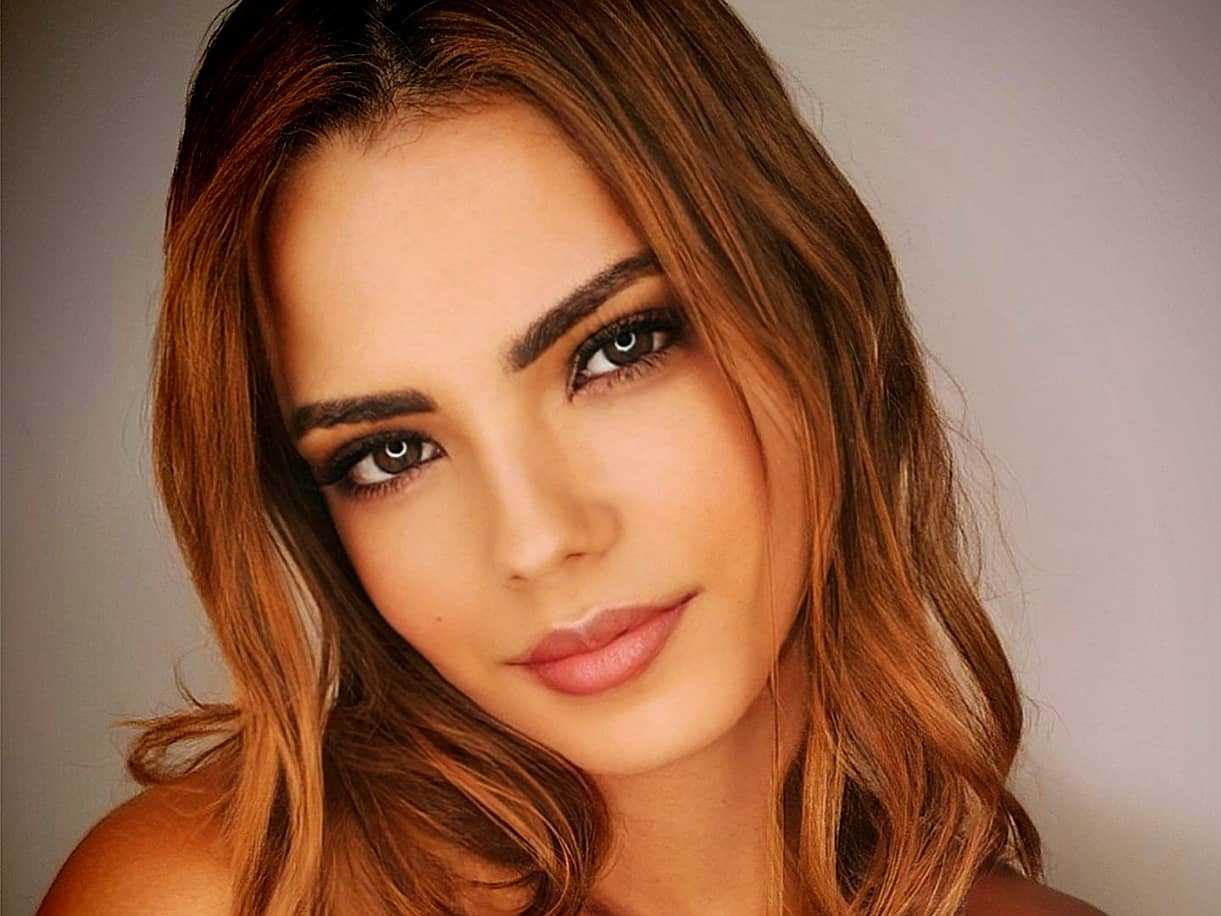 Cameo - Karla Denize