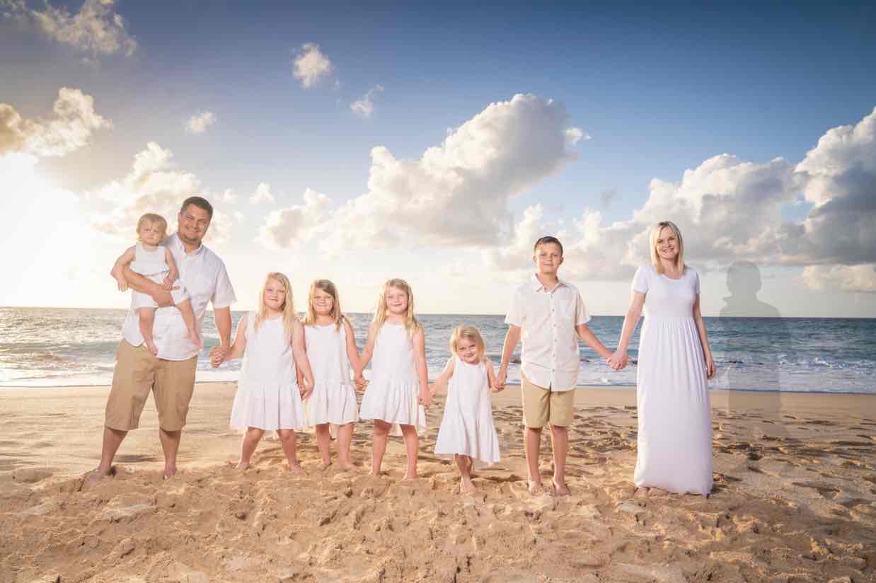 Cameo - Shot of The Yeagers