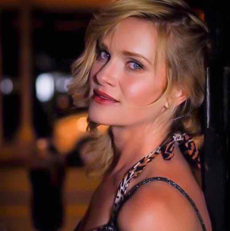 Avatar of Nicholle Tom