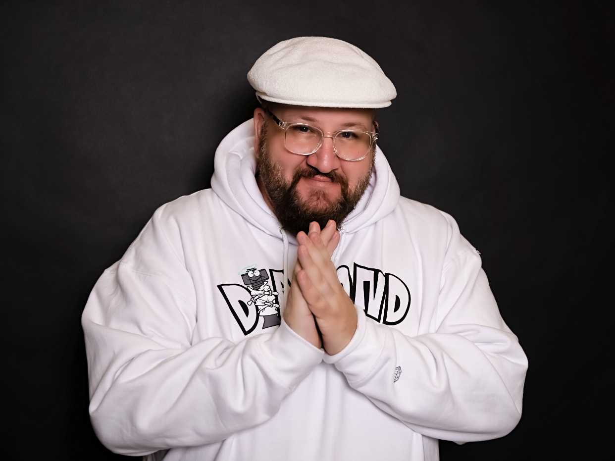 Avatar of Stephen Kramer Glickman : GUSTAVO!