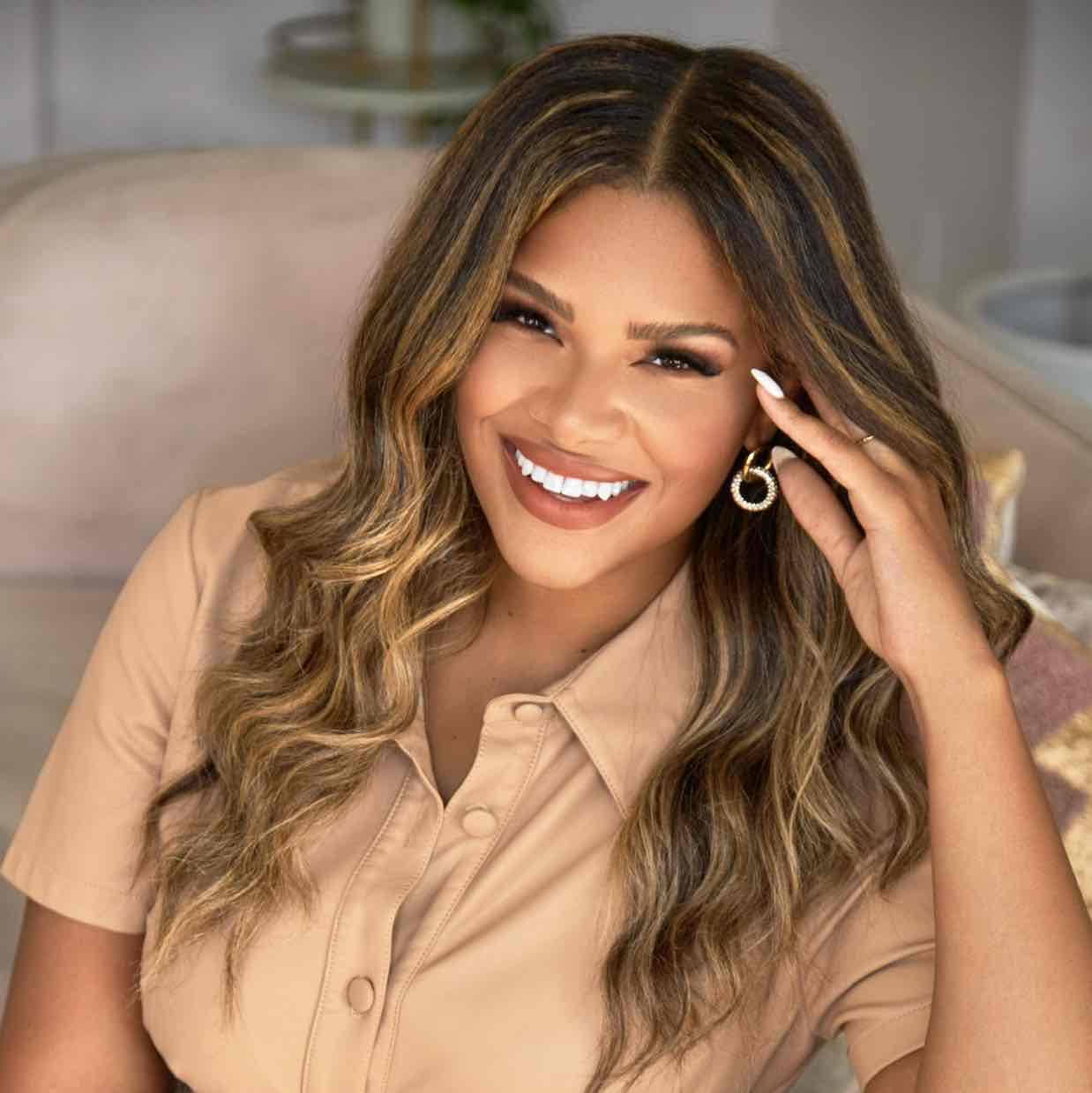 Cameo Kamie Crawford