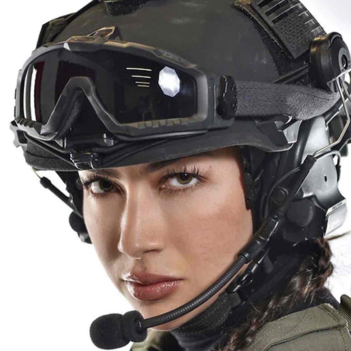 Cameo april nicol roze in call of duty