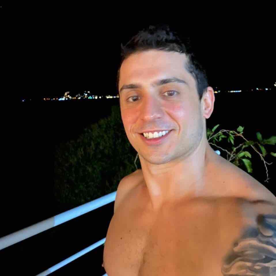 Avatar of Hugo Cross