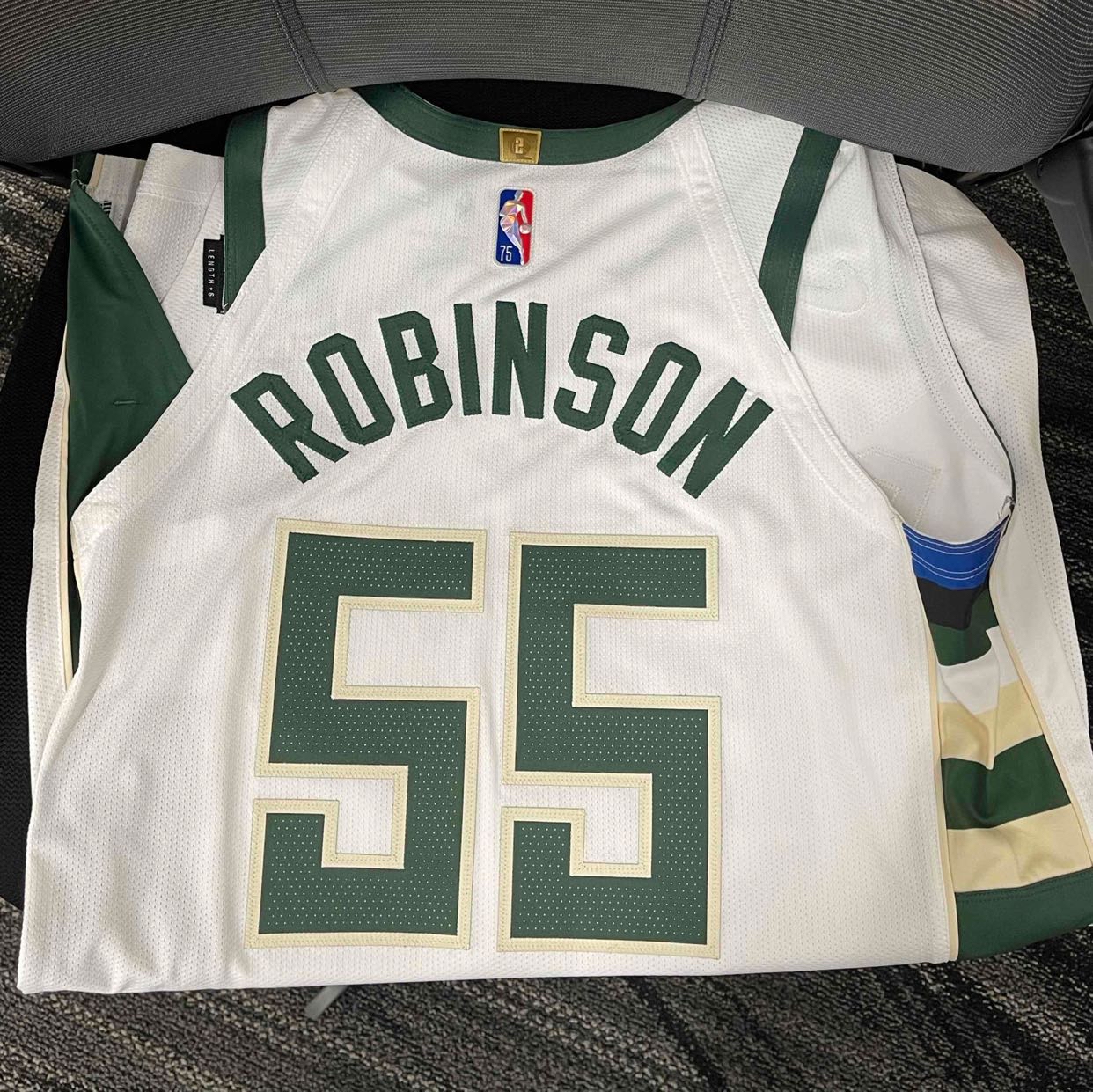 Avatar of Justin Robinson