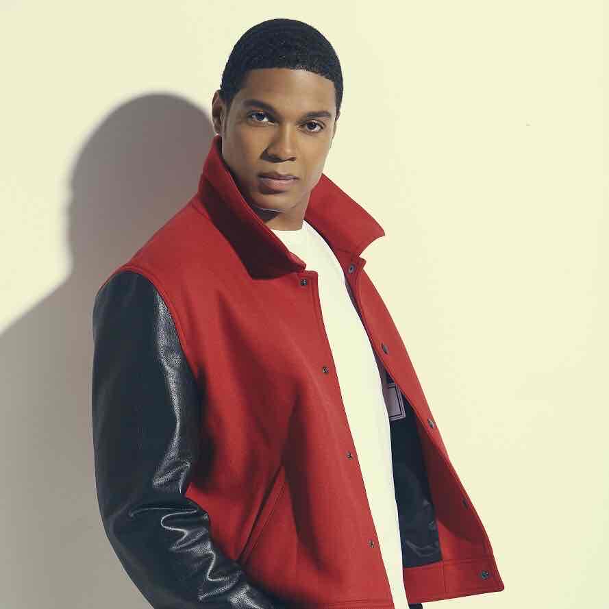 Avatar of Ray Fisher
