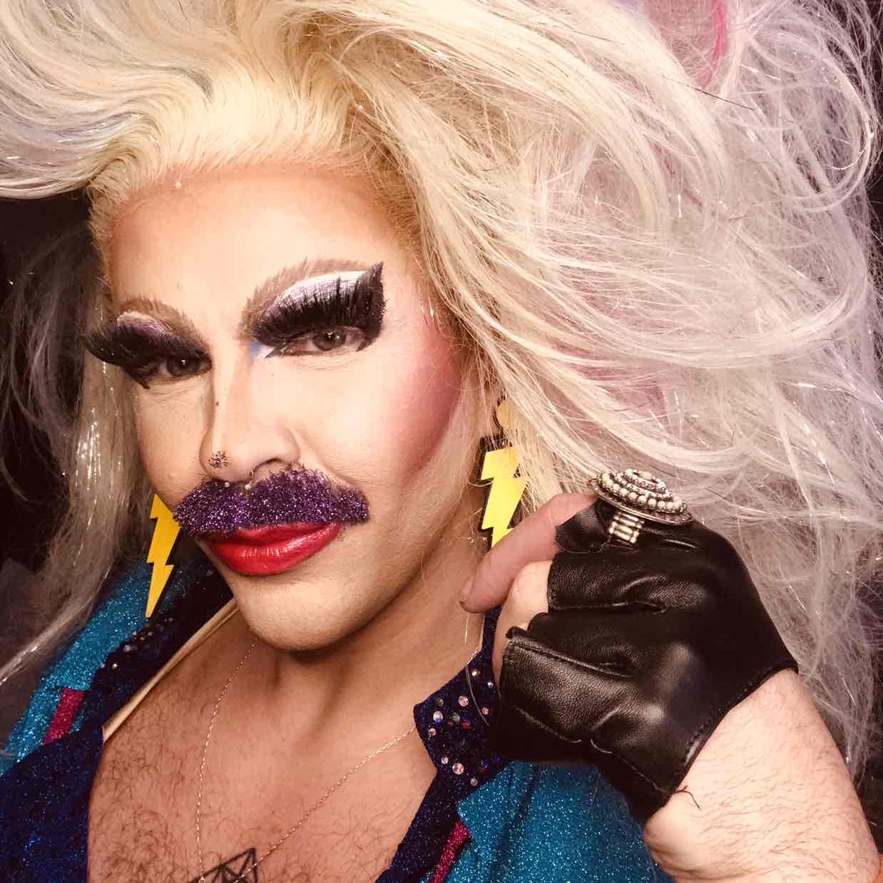 Avatar of Yazqween