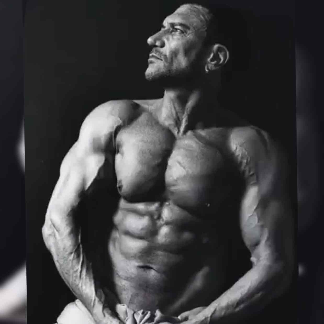 Cameo - Marco Banderas