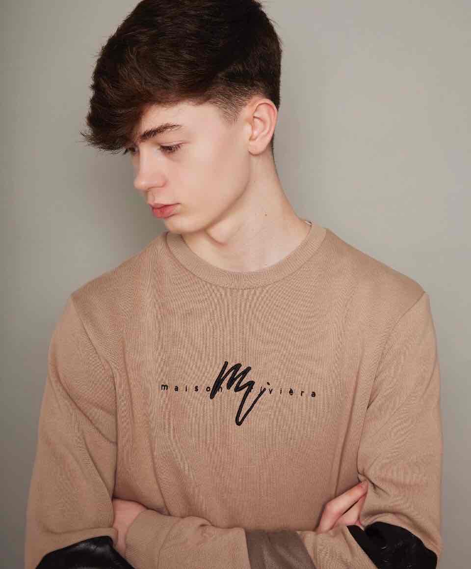 Avatar of Elliot James Reay