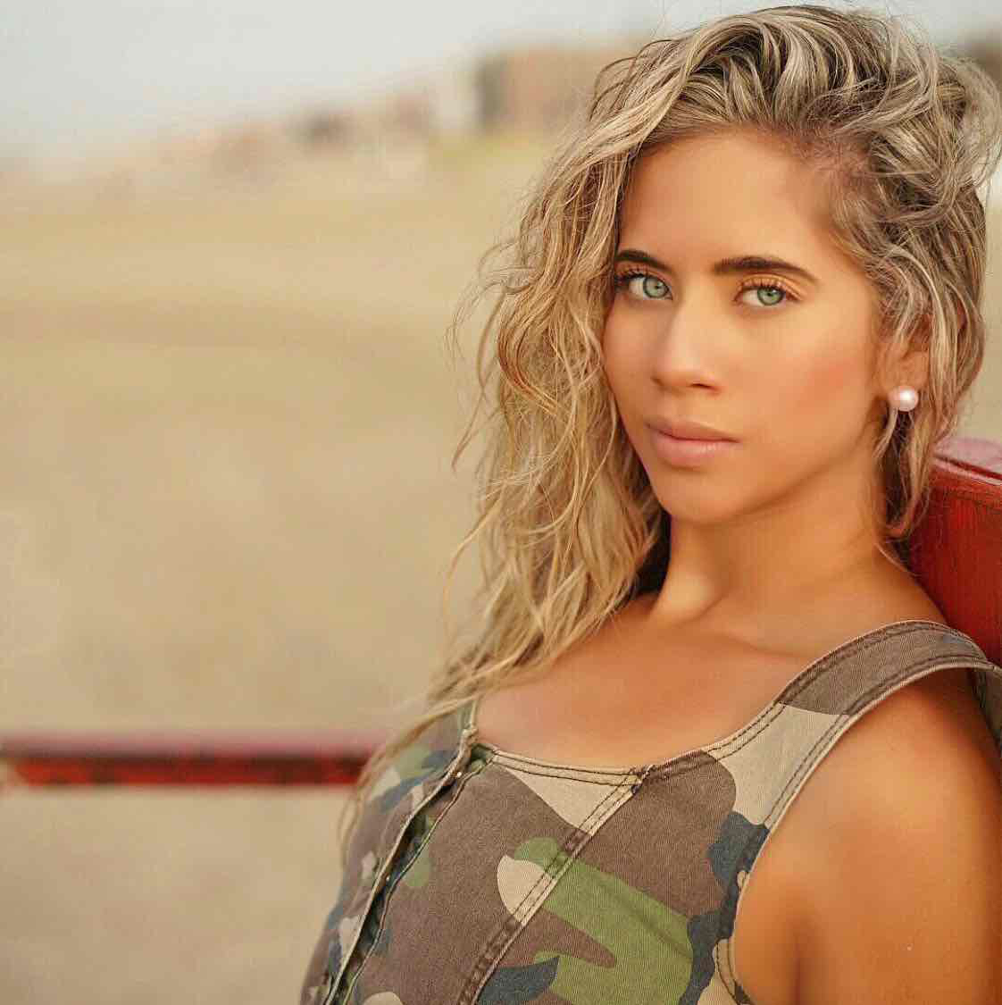 Avatar of Tara Bernstein