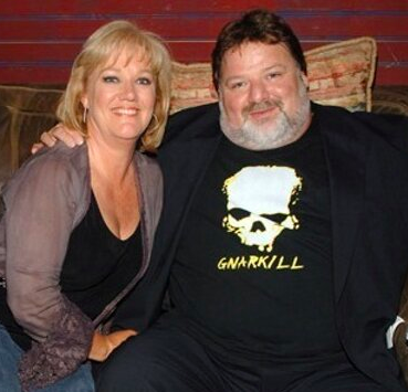 Cameo - April and Phil Margera