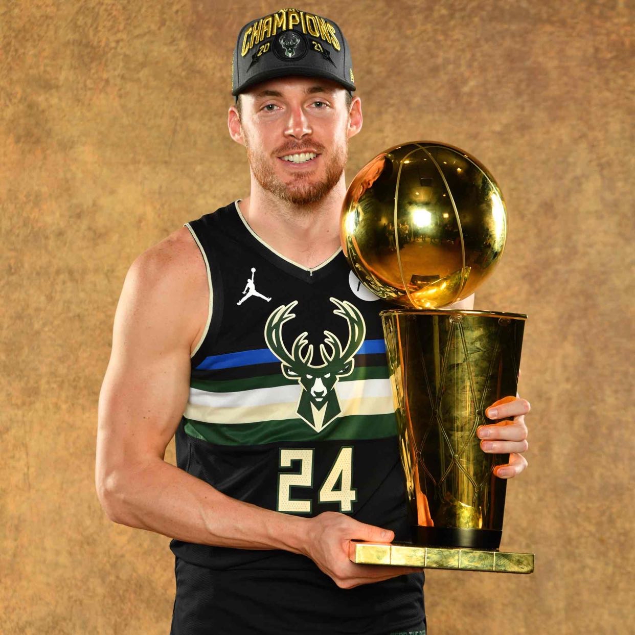 Avatar of Pat Connaughton